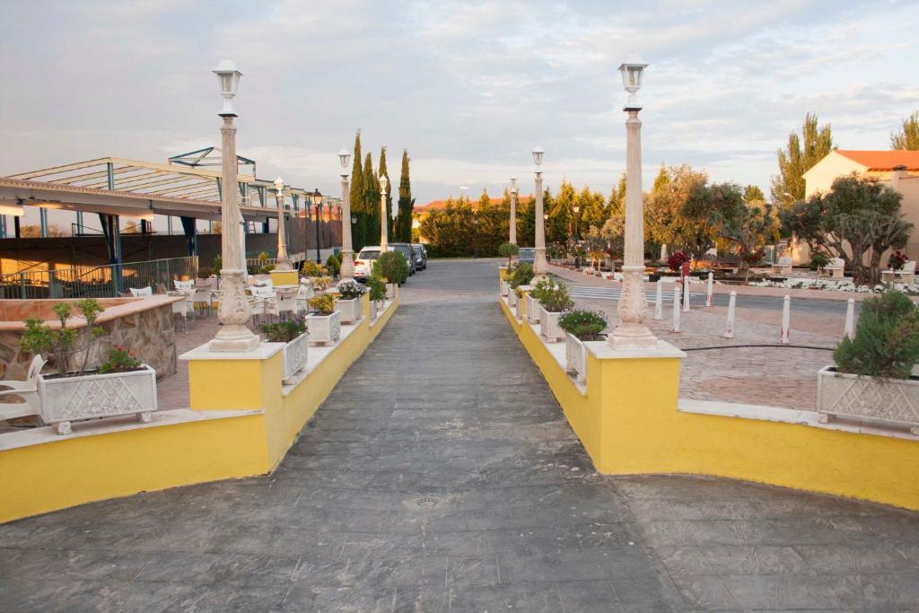 Aparthotel Las Olivas- Borox Seseña Nuevo Exteriér fotografie